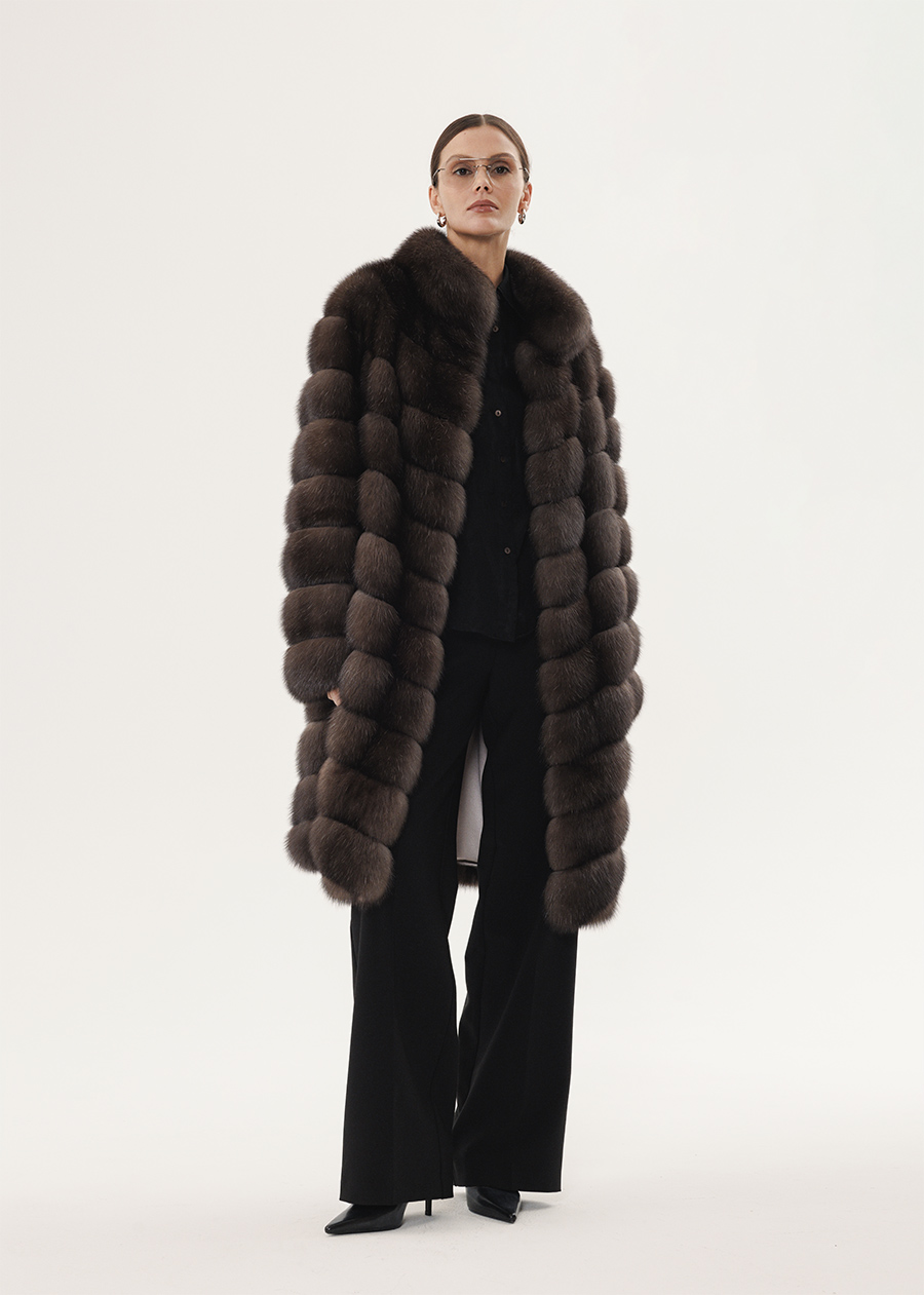 Длинная соболиная шуба в оттенке Графит с воротником-стойкой