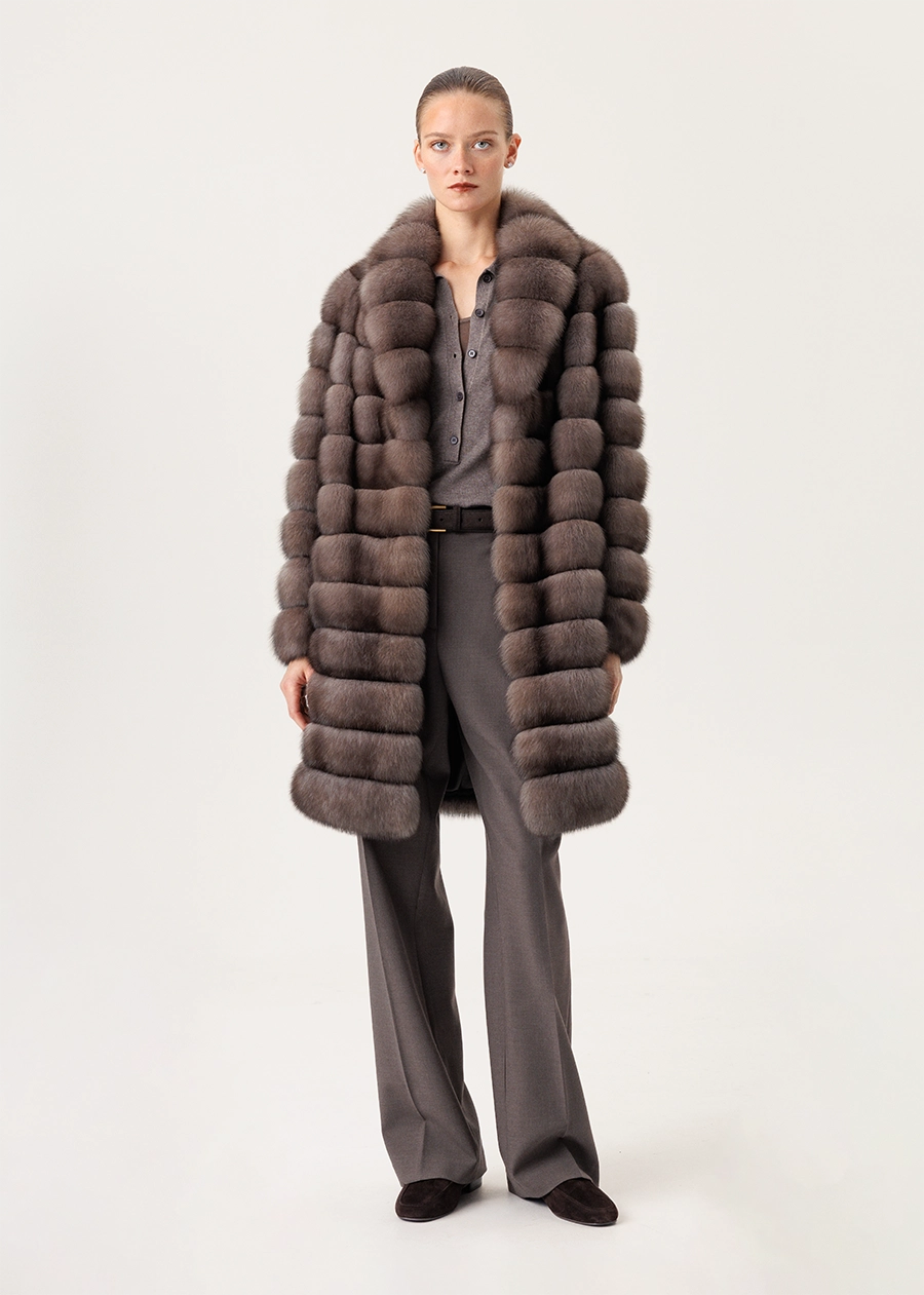 Шуба из меха баргузинского соболя с шалевым воротником