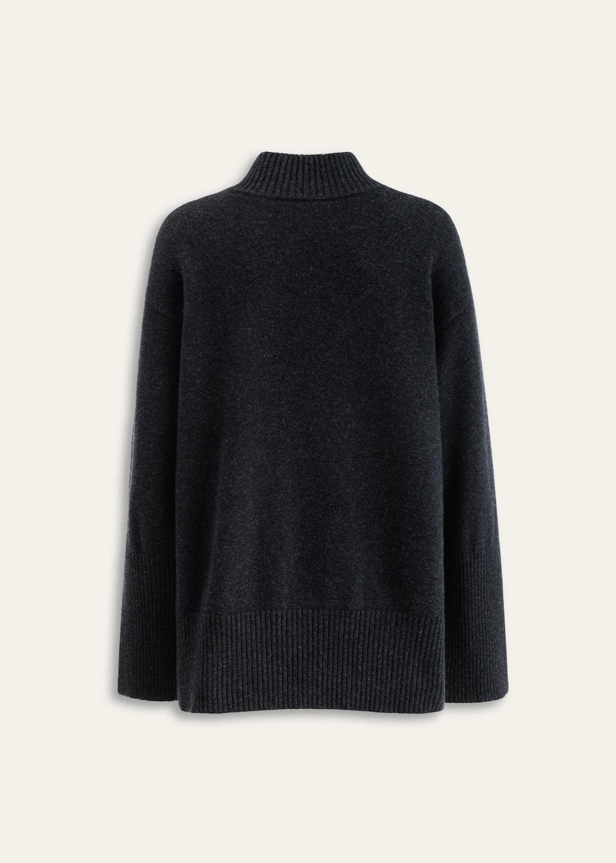 Графитовый свитер из кашемира с разрерами по бокам и на рукавах