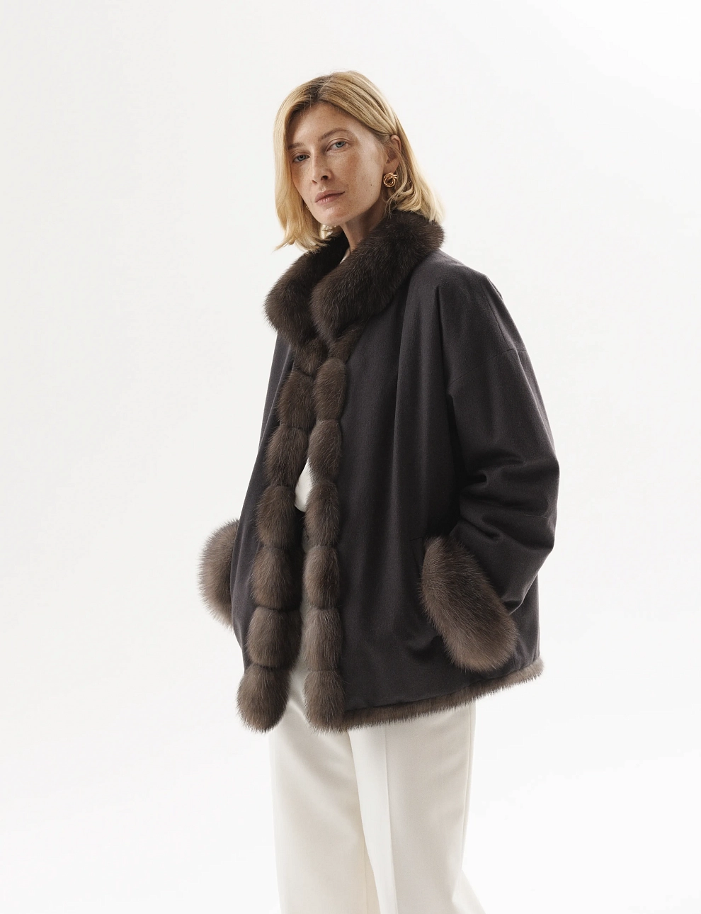 Двусторонняя шуба из кашемира и баргузинского соболя