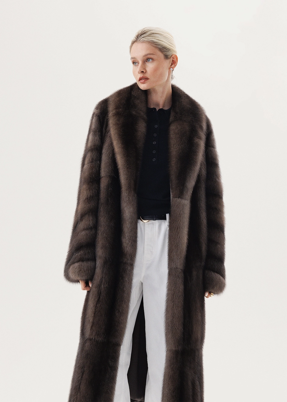 Долевая шуба из соболя с цельным шалевым воротником