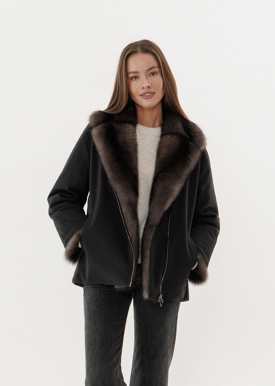 Куртка с воротником из меха соболя